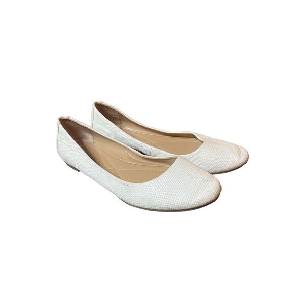 Alfani Cream Textured Vegan Leather Flats - Picture 1 of 11